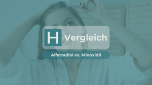 Eine Frau trägt mit einer Pipette eine Flüssigkeit auf ihre Kopfhaut auf – symbolisch für die Anwendung von Haarwuchsmitteln. Im Vordergrund ist eine halbtransparente Textbox mit dem Titel „H Vergleich“ zu sehen, wobei das „H“ für „Healthheld“ steht. Darunter befindet sich der Untertitel „Alfatradiol vs. Minoxidil“. Das Bild thematisiert den Vergleich zweier Behandlungen gegen Haarausfall.
